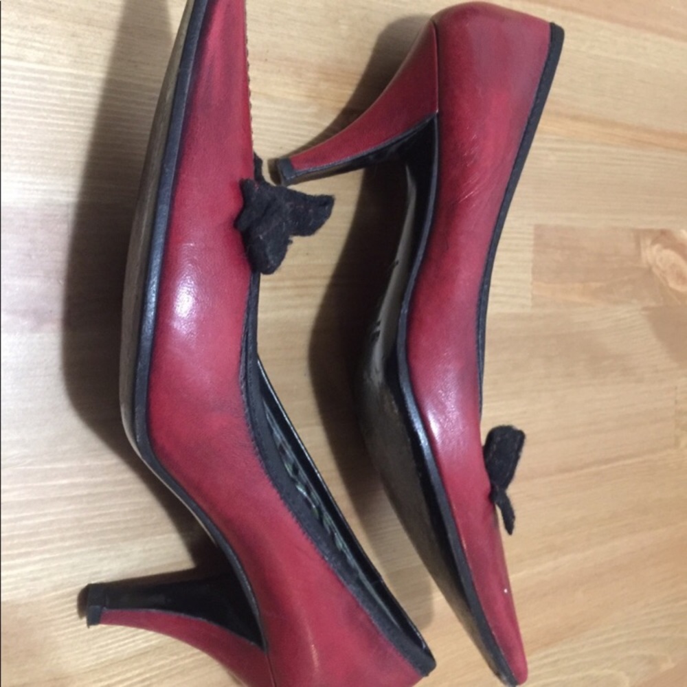 A pair of stunning Prada heels size 39 - Picture 2 of 4